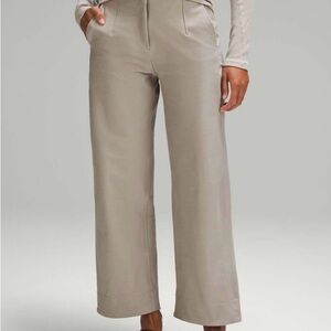 Lululemon Utilitech Relaxed Mid-Rise Trouser 7/8 Length